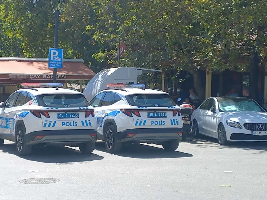 Çay bahçesi tuvaletinde gizli kamera tuzağı