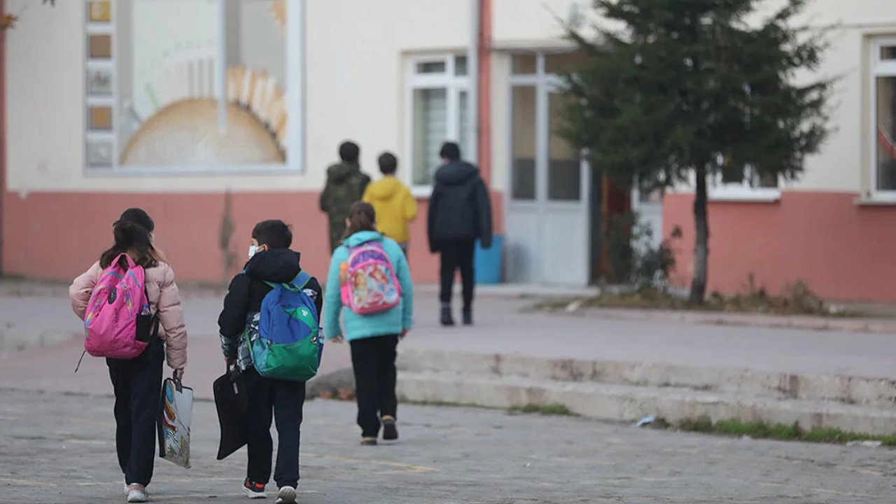 Okullarda ara tatil ne zaman? MEB okul takvimi…