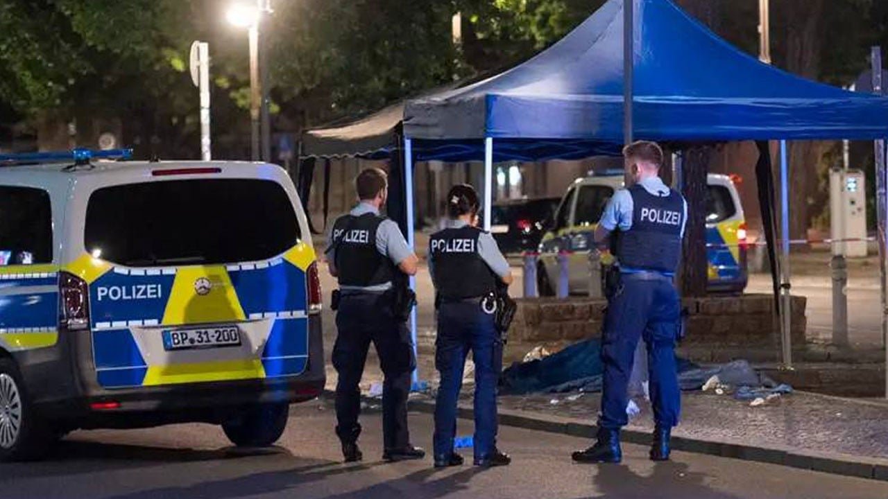 Berlin’de karakol önünde silahlı saldırı! Olağan şüpheli: Türk mafyası!