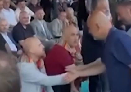 Bilal Erdoğan Turhan Çömez’i rezil etti! Eli havada kaldı