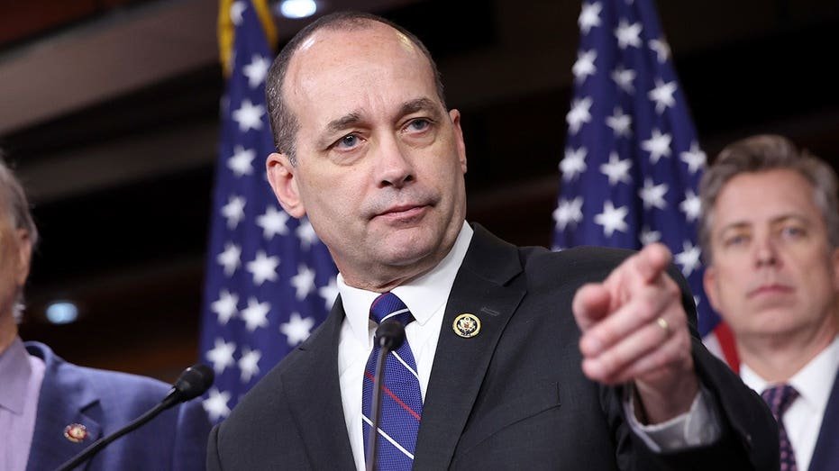 Ex-House Freedom Caucus chair says GOP isn’t ‘a conservative party anymore,’ but Democrats are ‘worse’