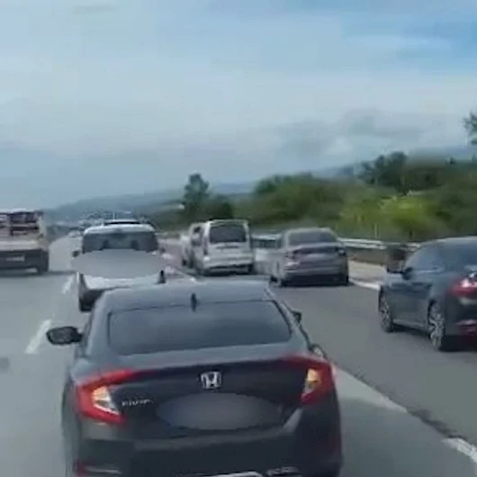 Otoyolda düğün konvoyu oluşturan sürücülere ceza yağdı