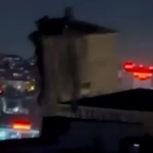 Bina bir anda çöktü: Mahalle toz duman oldu