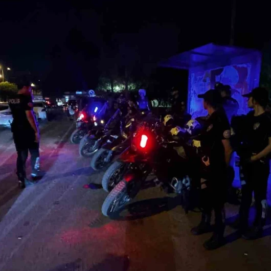 Adana’da kural tanımayan sürücülere ceza yağdı