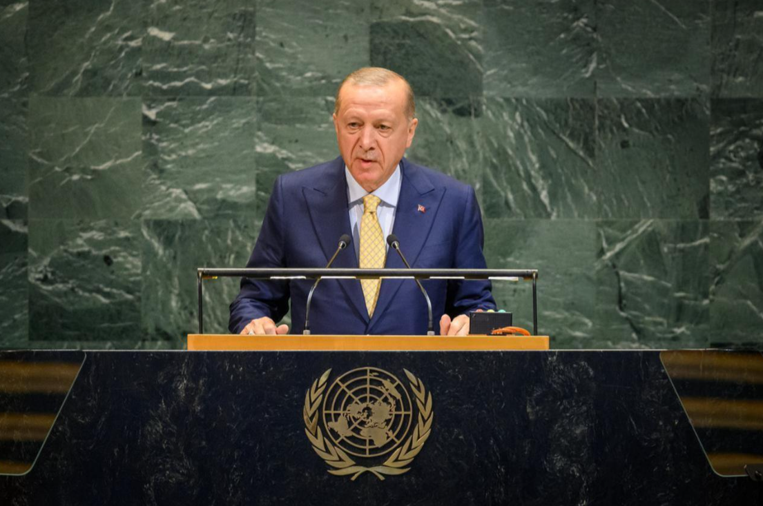 Erdoğan’ı görmeyip İmamoğlu’nu koruyan medyaya Karahasanoğlu’ndan sert tepki