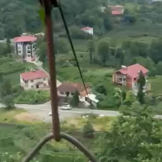 Rize’de çay üreticisinin ilkel teleferikle yaptığı tehlikeli yolculuk kamerada