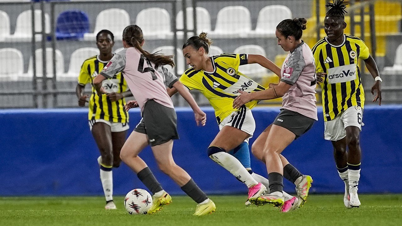 Fenerbahçe, UEFA Kadınlar Avrupa Kupası’nda son 16 turuna yükseldi