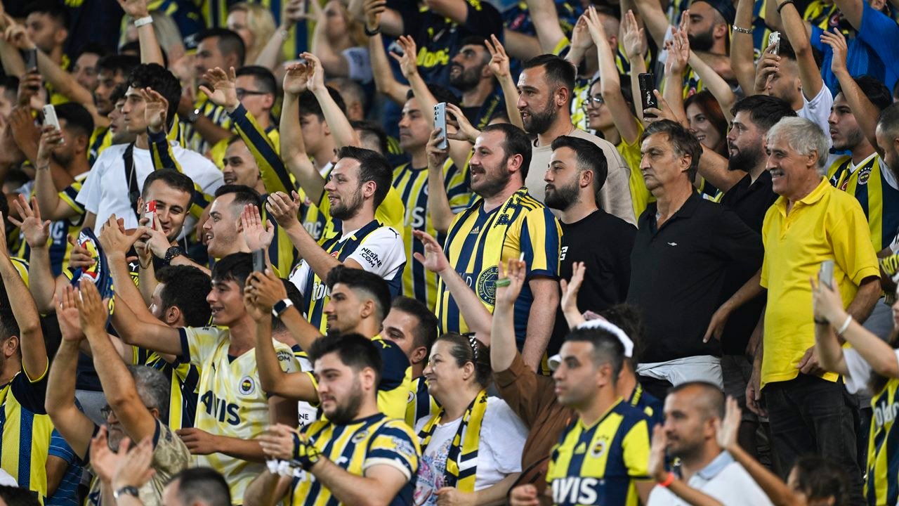 MÜYORBİR’den Aziz Yıldırım’a telif ziyareti: Stadyumlarda müzik için lisanslama gündemde