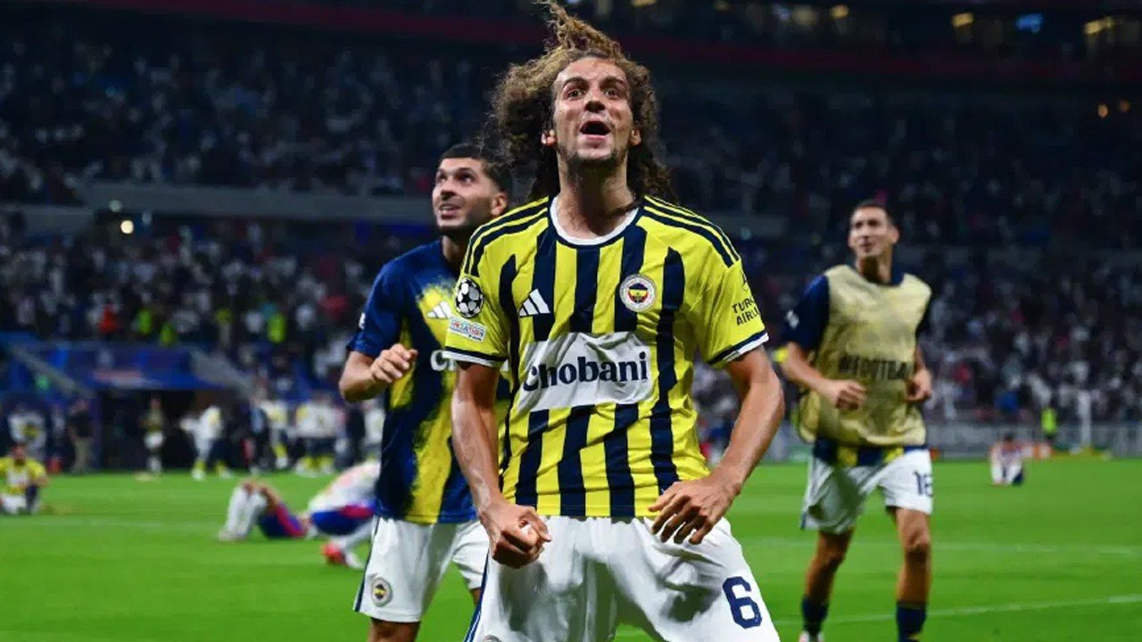 Fenerbahçe’ye UEFA şoku! Olaylı maçın ardından cezalar açıklandı