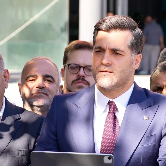 AK Parti’den Üsküdar Belediyesi’ne ‘hizmetsizlik’ protestosu: Üsküdar’a hizmet konuşulmuyor