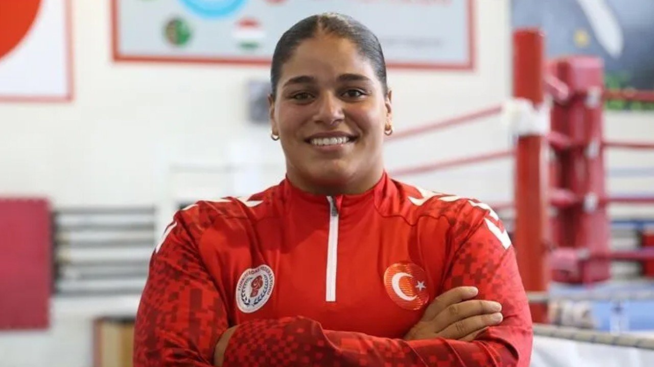 Milli boksör Havvanur Kethüda Avrupa şampiyonu oldu