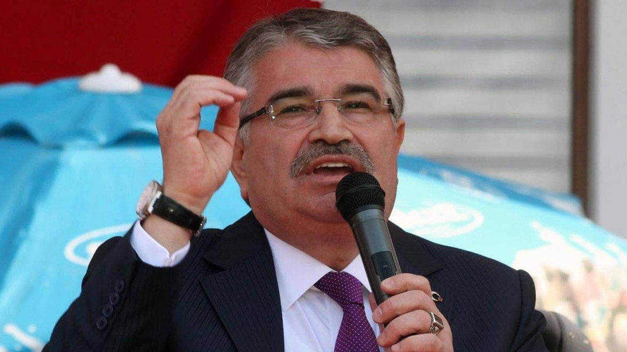 Eski Bakan Şahin, adli kontrol tedbiri ile serbest bırakıldı