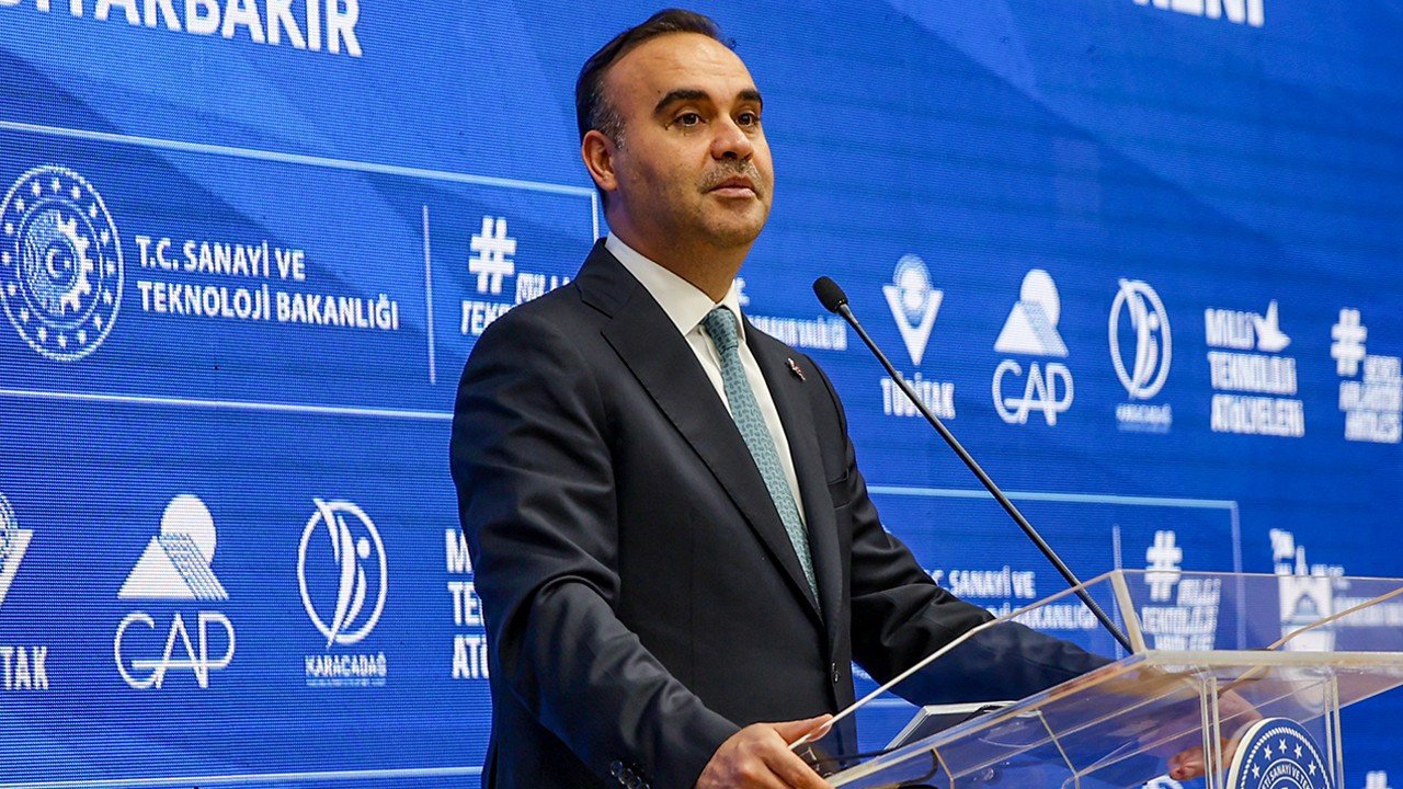 Bakan Kacır Diyarbakır’da açıkladı: İmalat sanayinde katma değer 250 milyar doları aştı