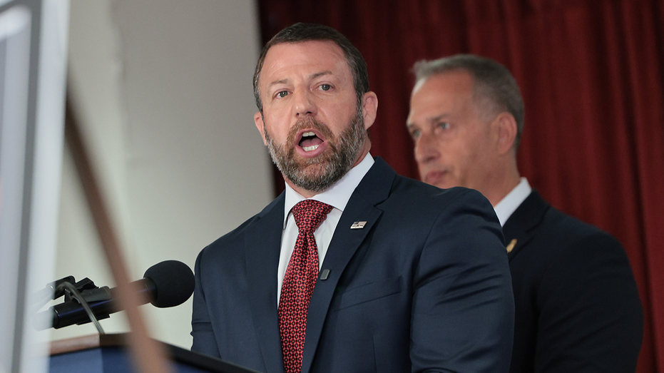 Coast Guard plane with DHS Secretary Markwayne Mullin on board makes emergency landing after engine failure