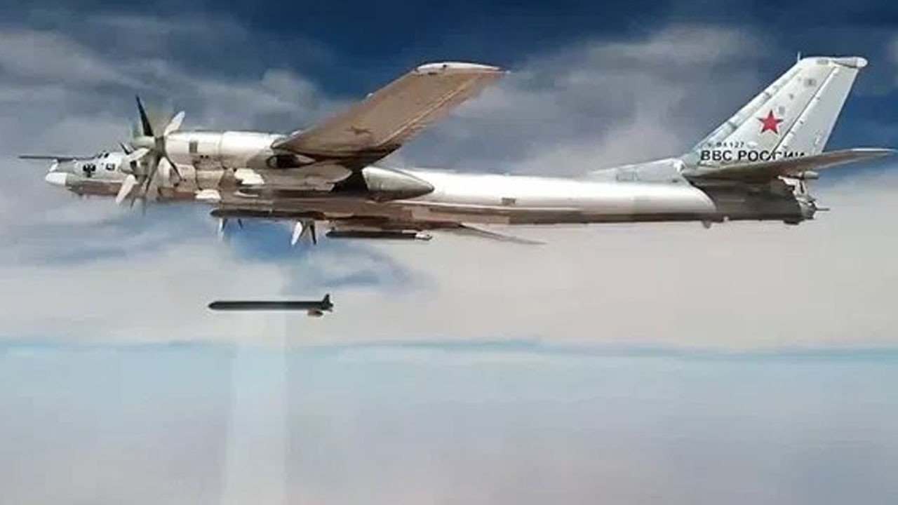 Rusya’da stratejik bombardıman uçağı düştü: 6 ölü, 1 yaralı!