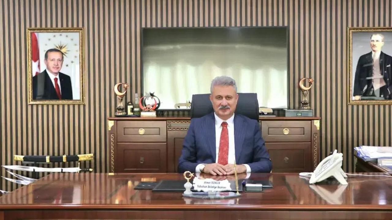 Sadece CHP’li belediyelere operasyon düzenleniyor yalanı çöktü: AK Partili ve MHP’li başkanlara gözaltı!