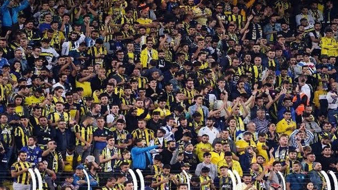 İsmail Kartal’a şişe atan taraftara men cezası