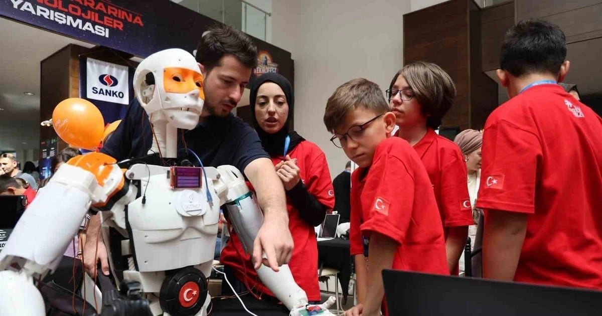 TEKNOFEST Güneydoğu Diyarbakır’da başladı, 11 kategoride 677 finalist takım yarışıyor