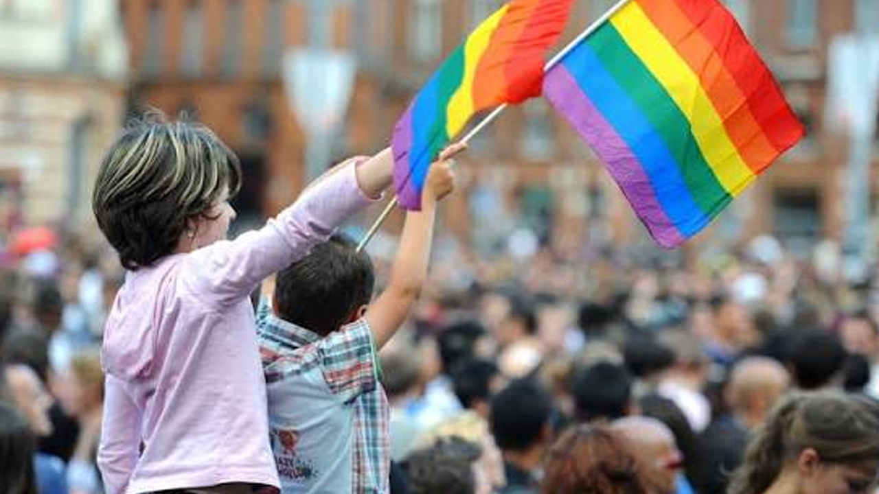 Türkiye’deki LGBT’yi istihbarat örgütleri besliyor!