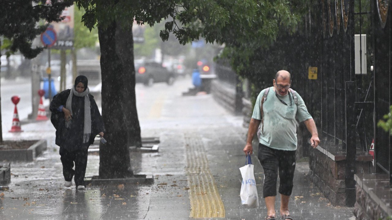 Meteoroloji açıkladı: İki ilde kuvvetli sağanak bekleniyor