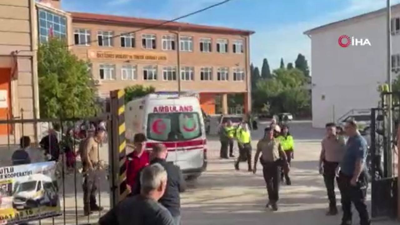 Manisa’da lisede silahlı saldırı: Yaralı öğrenciler var