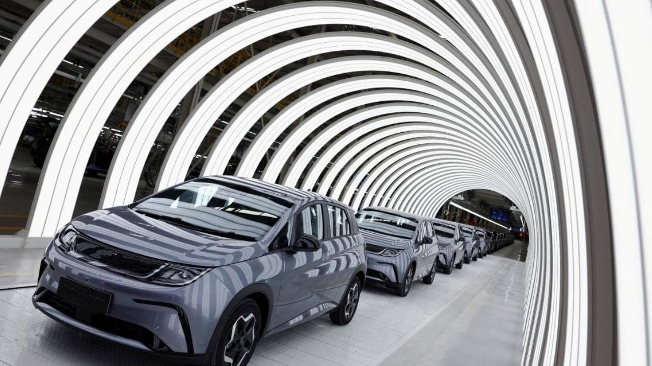 Türkiye’yi beğenmeyen otomotiv devi ülke arayışına girdi