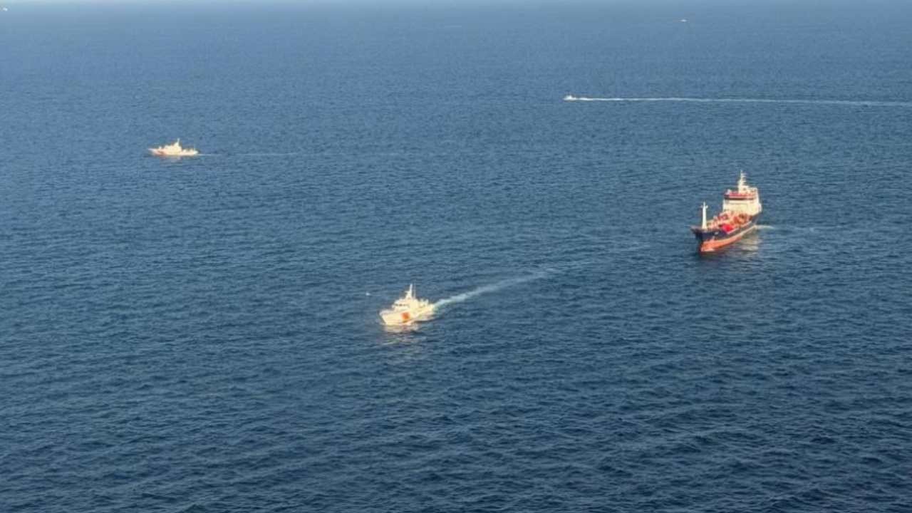 Silivri açıklarındaki gemi kazasında arama sürüyor