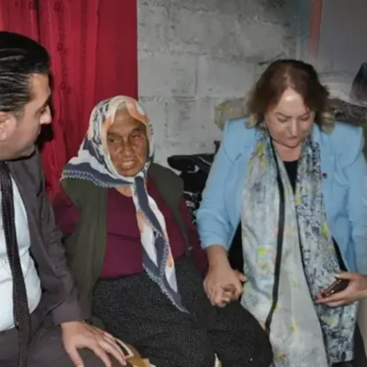 CHP ile Yeni Parti arasında ‘Hürü Nine’ krizi: Yaşlı kadını kaçırıp telefonunu kapattılar