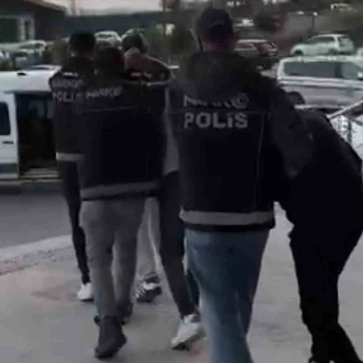 Kırıkkale’de uyuşturucu tacirlerine operasyon: Beş kişi tutuklandı