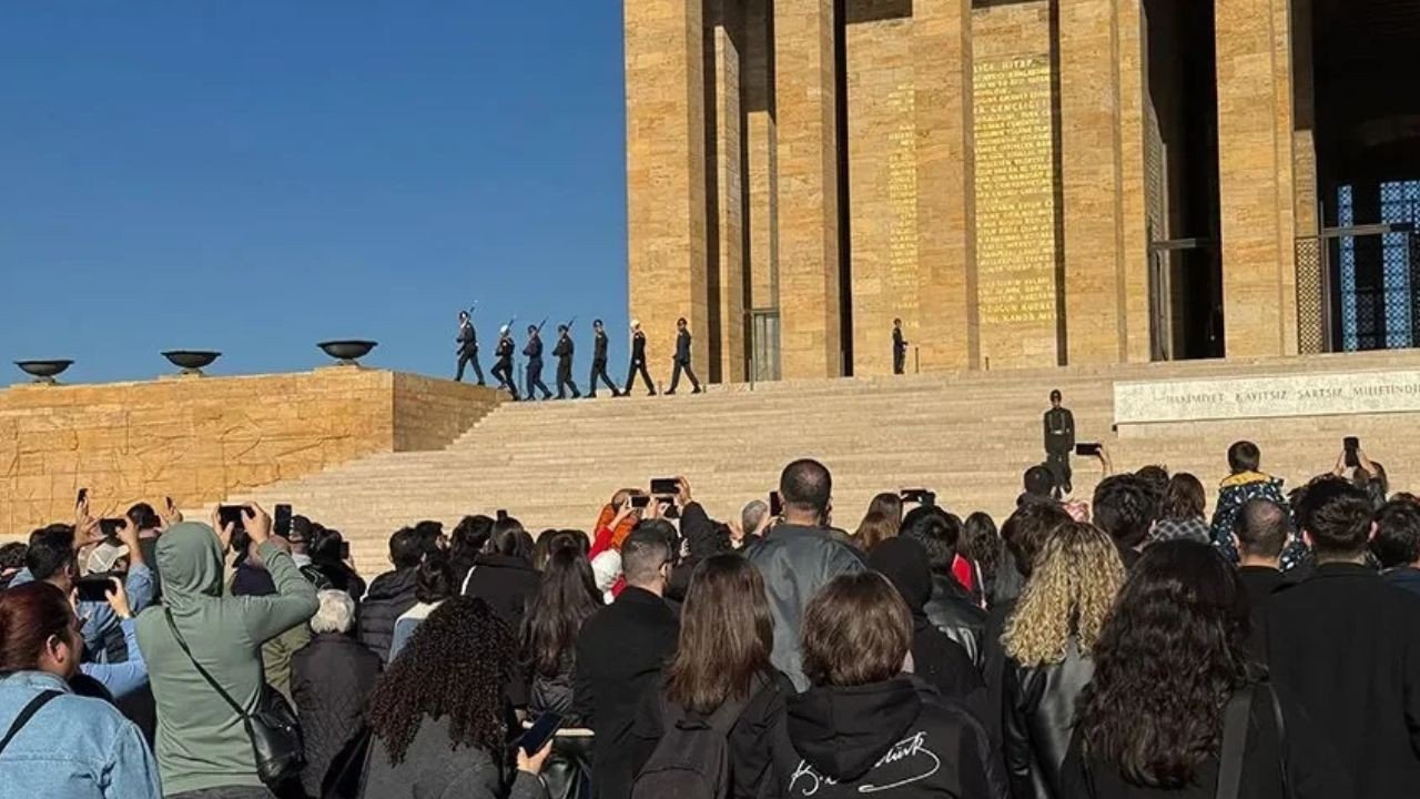 10 Kasım’da okullar tatil mi, okul var mı?