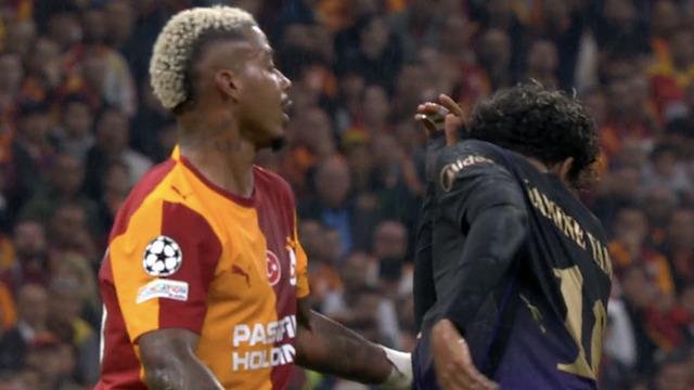 RAMS Park’ta gergin anlar! Lamine Yamal, Lemina’nın eline vurdu!