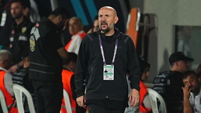 Ümraniyespor’da tenik direktör Tayfun Rıdvan Albayrak ile yollar ayrıldı