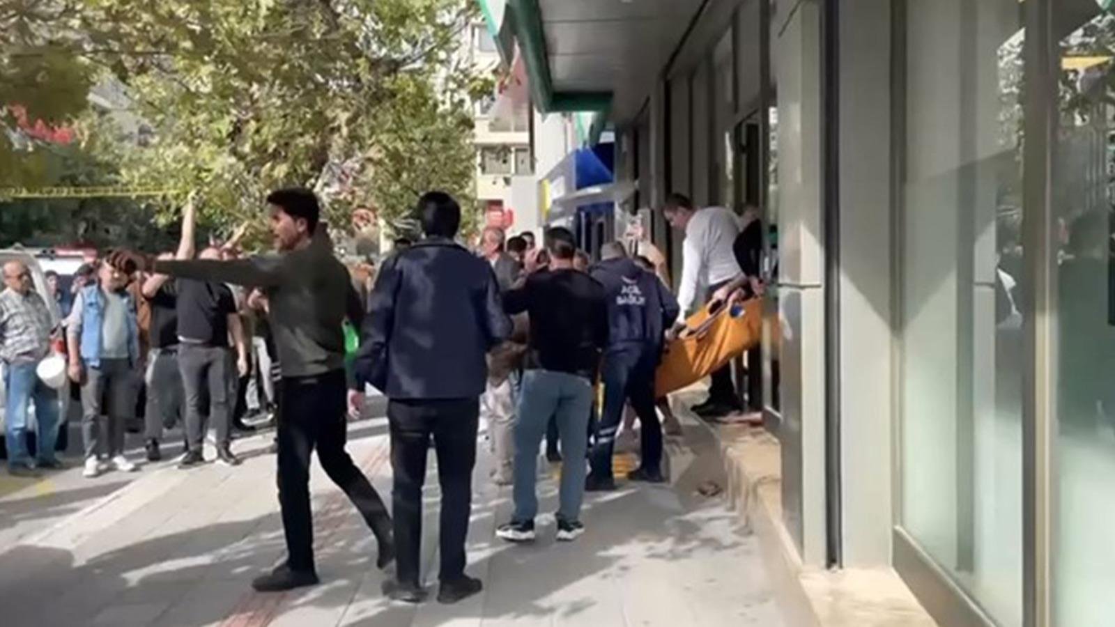 4 aylık hamile kadına tahrayla saldırdı! Bıçaklanan kadın bankaya sığındı