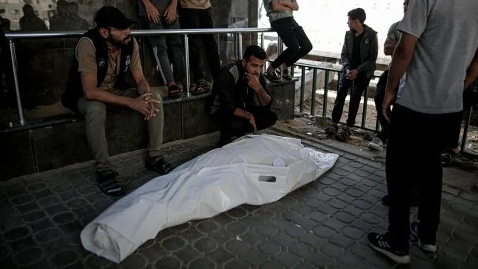 İsrail’in Gazze’ye saldırılarında biri çocuk 4 Filistinli hayatını kaybetti