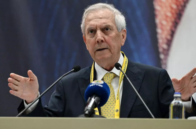 Galatasaray derbisi öncesi Aziz Yıldırım’dan sürpriz! Futbolcular da şaşkına döndü