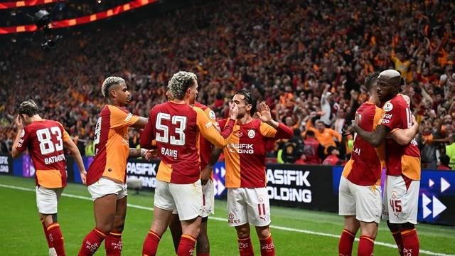 Derbinin kahramanı Osimhen’den şaşırtan itiraf! “Başka kulüpte olsa kıskanırdım”