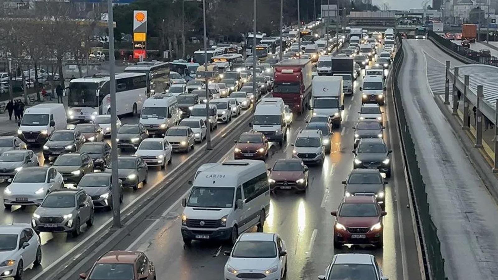 İstanbul’da bazı yollar trafiğe kapatıldı! İşte o liste