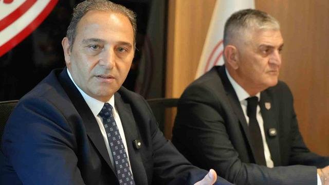Fuat Çapa: “Samsunspor gerekirse devre arasında yeni bir takım kurar”