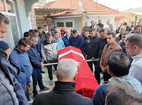 Soma’da maden kazası! Hayatını kaybeden 5 işçiden İsa Olcay son yolculuğuna uğurlandı