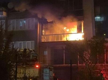 Aydın’da 9 katlı binada yangın! 5 kişi dumandan etkilendi