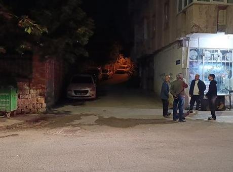 Sokak ortasında yanına yaklaşıp ‘filanın selamı var’ dediler! Genç kızı dövüp 75 bin lirasını gasp ettiler