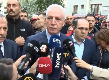 Maltepe’de 7 katlı binanın 3 katı çöktü! Vali Gül: 12 kişinin 5’i kurtarıldı