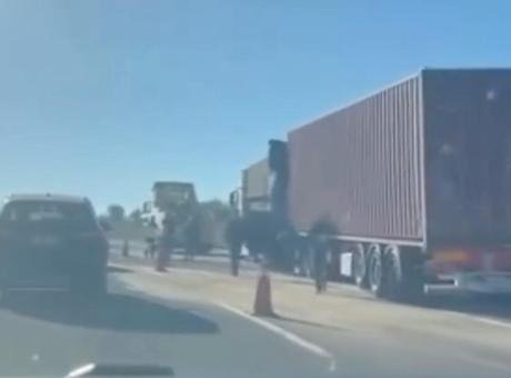 Bolu’da Anadolu Otoyolu’nda kaza! TIR şoförü Mert Becit hayatını kaybetti