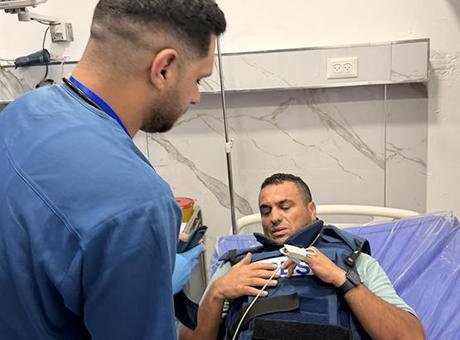 İsrail ordusu, AA foto muhabiri İssam Rimavi’yi plastik mermiyle bacağından yaraladı