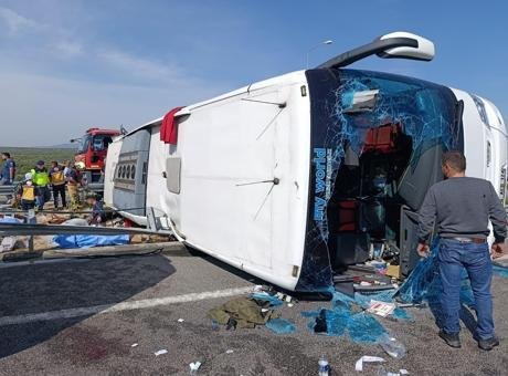 Manisa’da katliam gibi kaza! Can kaybı 11’e yükseldi, 27 yaralı var