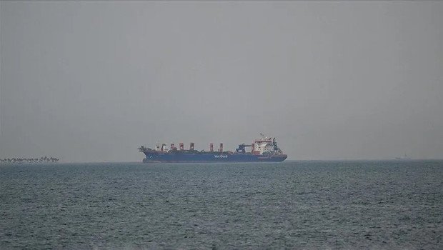 Hürmüz Boğazı’nda ilerleyen tanker mayına çarptı