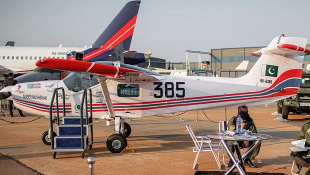 Pakistan’da eğitim uçağı düştü: 2 pilot hayatını kaybetti