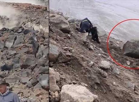 Ağrı Dağı’nda heyelan! Dağcılar üzerine yuvarlanan dev kayalardan kaçarak kurtuldu