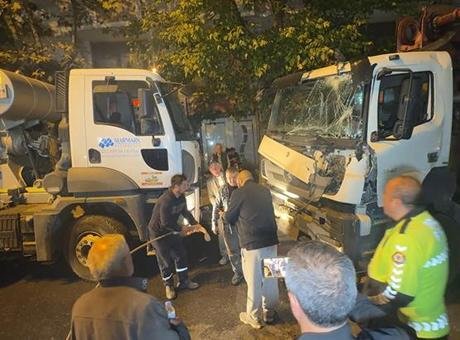 Avcılar’da dehşet anları: Yokuşta kayan beton pompası 7 aracı hurdaya çevirdi