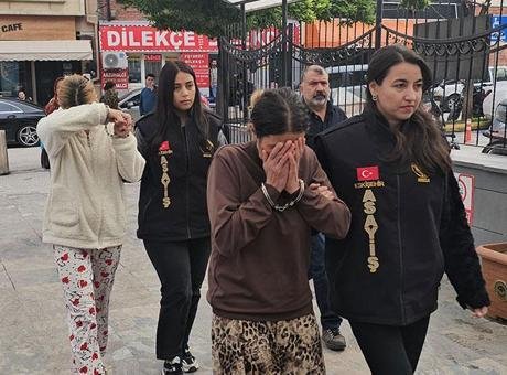 Bir kent diken üstündeydi! 2 kadın yakalandı